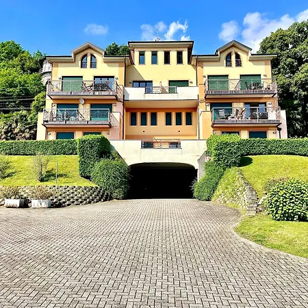 Elegant & Comfortable Modern With Swimming Pool