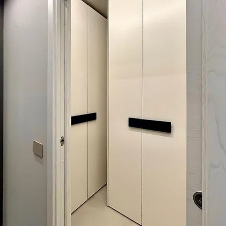 Semesterbostad Elegant & Comfortable Modern With Swimming Pool *