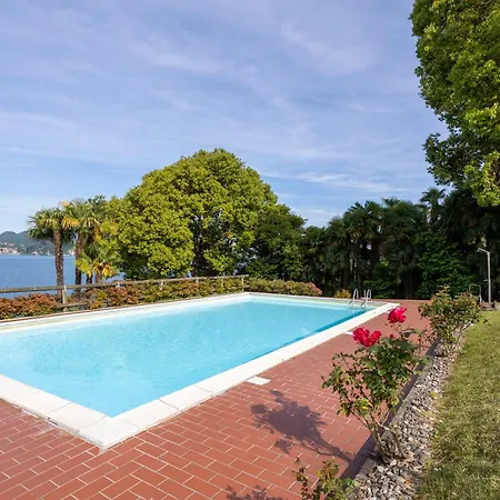Holiday home Elegant & Comfortable Modern With Swimming Pool Stresa