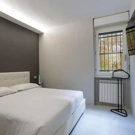 Elegant & Comfortable Modern With Swimming Pool Holiday home Stresa