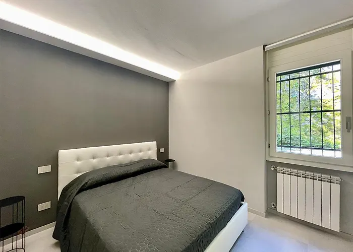 Elegant & Comfortable Modern With Swimming Pool Casa vacanze Stresa