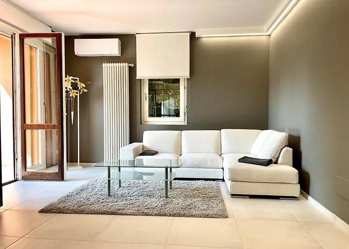 Elegant & Comfortable Modern With Swimming Pool Holiday home