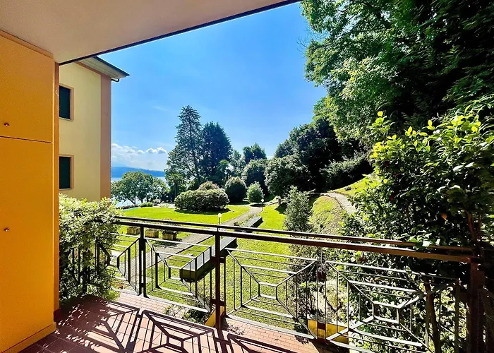 Elegant & Comfortable Modern With Swimming Pool Casa vacanze