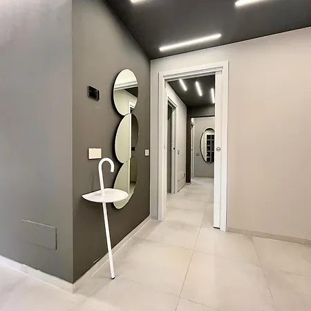 Elegant & Comfortable Modern With Swimming Pool *