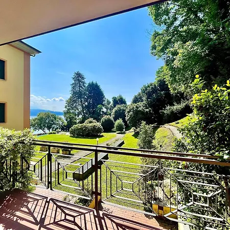 Elegant & Comfortable Modern With Swimming Pool Holiday home