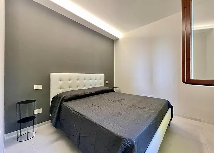 Elegant & Comfortable Modern With Swimming Pool *